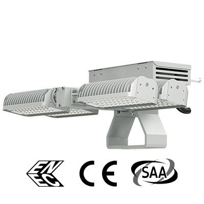 Luzes deportivas LED EAGLE patentadas w/IK09, orientación flexible y control inalámbrico a larga distancia